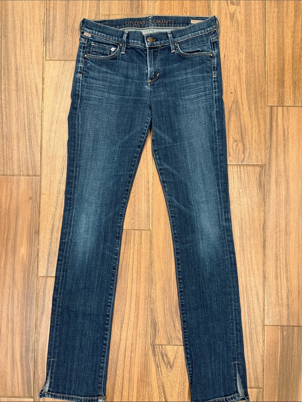Citizens Of Humanity Low Rise Straight Leg Jeans Waist 15” Rise 8.25” Inseam 32”